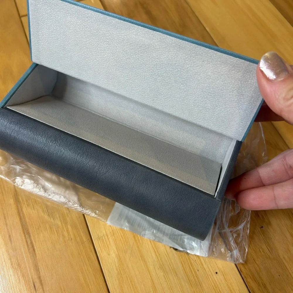 NWOT Triskel Dual Eyewear Eyeglass Case